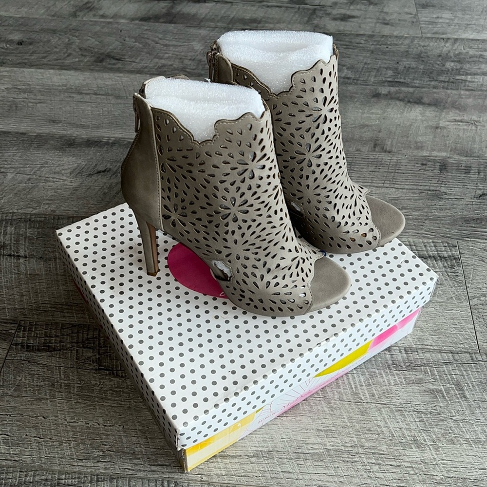 Fatina-S High Hill sandal